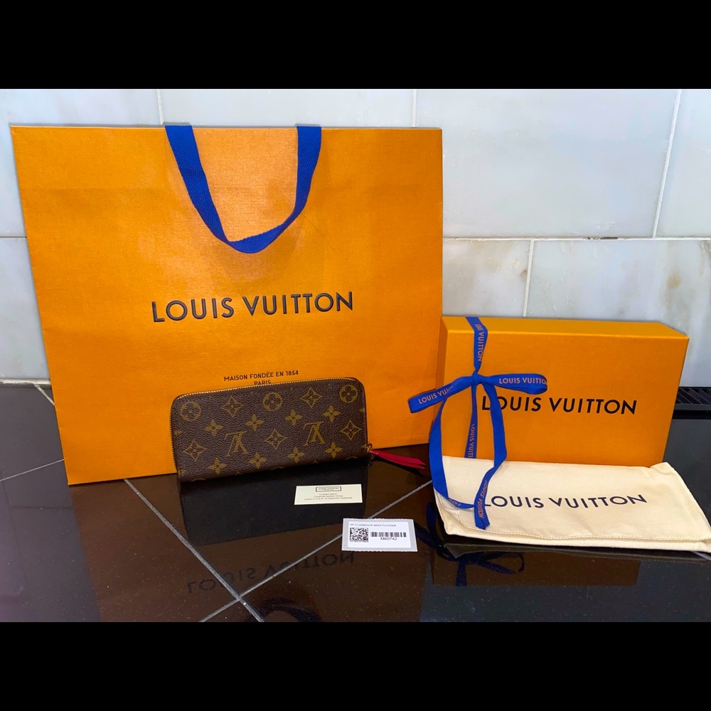 LV Louis Vuitton CLÉMENCE WALLET - Brown & Tan Monogram, Fuchsia Interior